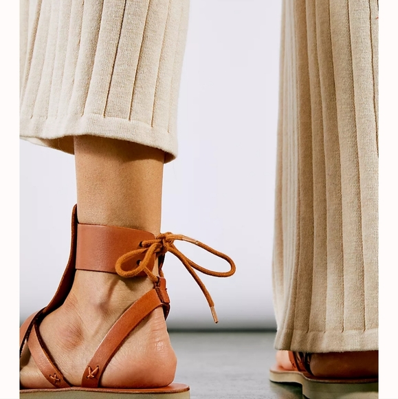 Frew people vacation day wrap sandal - Picture 3 of 11